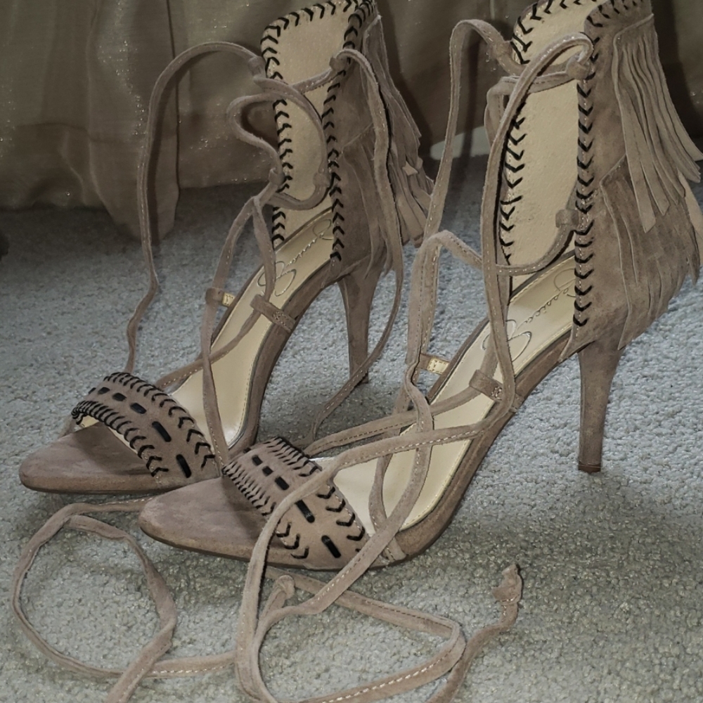 Jessica simpson suede tie up fringe heels sz 7.5